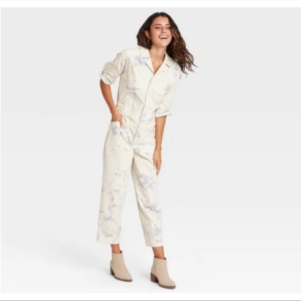 Universal Thread Size 2 White Floral Jumpsuit Boiler suit - Short Sleeve